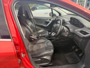 2016 Peugeot 2008 1.2 Puretech Allure Euro 6 5dr in Red — image 4