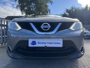2017 Nissan Qashqai 1.2 Dig-T N-Connecta in Grey — image 3