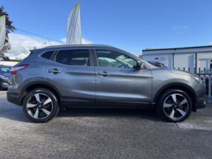2017 Nissan Qashqai 1.2 Dig-T N-Connecta in Grey — image 6