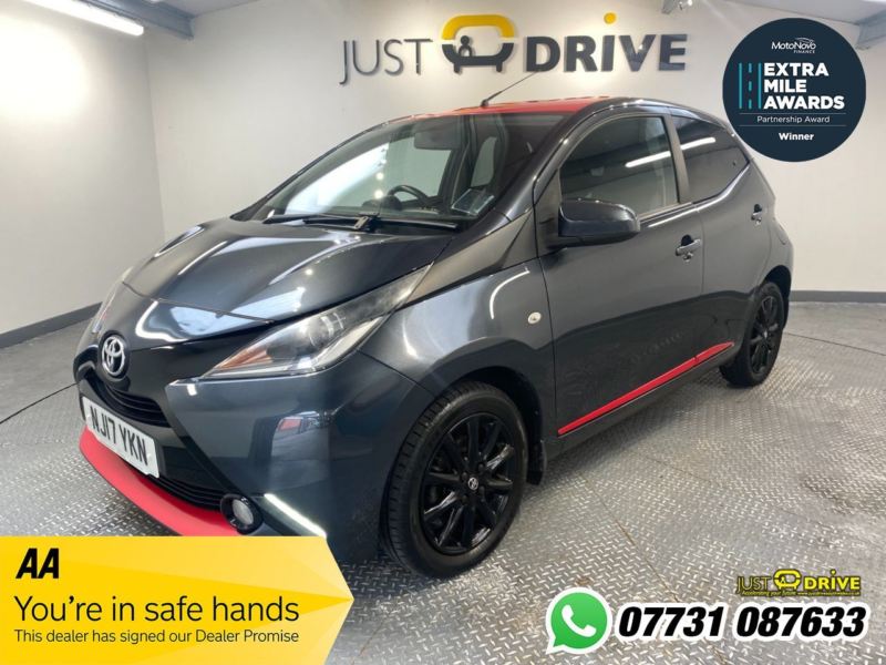 2017 Toyota Aygo 1.0 Vvt-I X-Press Hatchback 5dr Petrol Manual Euro 6 (68 Ps) in Grey — image 1