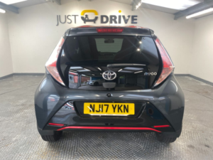 2017 Toyota Aygo 1.0 Vvt-I X-Press Hatchback 5dr Petrol Manual Euro 6 (68 Ps) in Grey — image 4