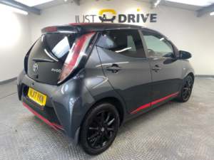 2017 Toyota Aygo 1.0 Vvt-I X-Press Hatchback 5dr Petrol Manual Euro 6 (68 Ps) in Grey — image 5