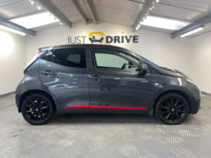 2017 Toyota Aygo 1.0 Vvt-I X-Press Hatchback 5dr Petrol Manual Euro 6 (68 Ps) in Grey — image 6