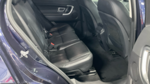 2018 Land Rover Discovery Sport Td4 Hse in Blue — image 2