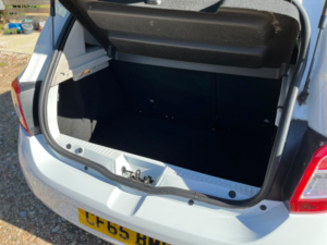 2016 Dacia Sandero 1.2 Ambiance 1.2 16v 75 in White — image 4