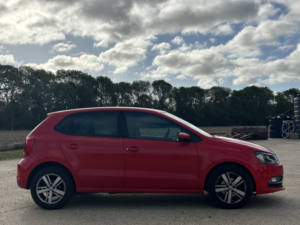 2017 Volkswagen Polo 1.2 Tsi Bluemotion Tech Match Edition in Red — image 3