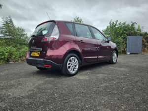 2013 Renault Scenic 1.5 Dci Dynamique Tomtom in Red — image 6
