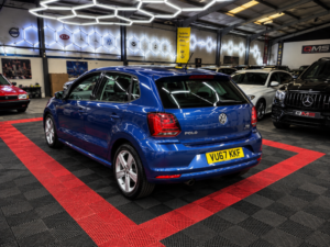 2017 Volkswagen Polo 1.4 Tdi Sel in Blue — image 2