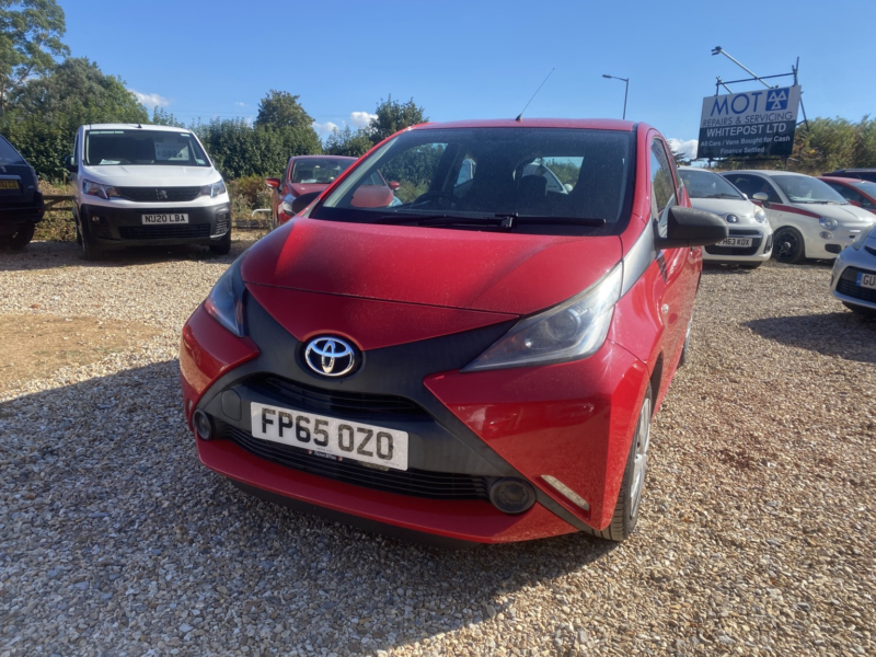 2015 Toyota Aygo 1.0 Vvt-I X in Red — image 1