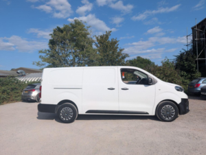 2018 Toyota Proace 2.0d Long Panel Van Lwb Euro 6 (s/s) 6dr in White — image 2