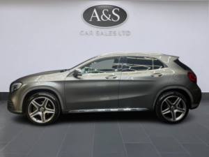 2017 Mercedes-Benz Gla 2.1 Gla220d Amg Line in Grey — image 6