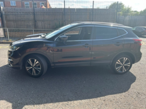 2018 Nissan Qashqai 1.2 Dig-T N-Connecta in Black — image 4