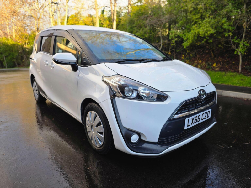 2016 Toyota Sienta in Other — image 1