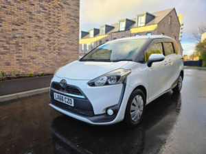 2016 Toyota Sienta in Other — image 3