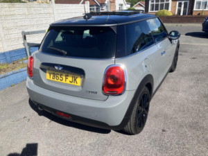 2015 MINI Hatch 1.5 Cooper 3-Door Hatch in Grey — image 2