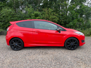 2016 Ford Fiesta 1.0t Ecoboost Zetec S Hatchback 3dr Petrol Manual Euro 6 (s/s) (140 Ps) in Red — image 5