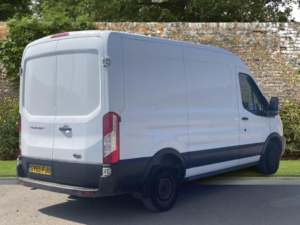 2015 Ford Transit 2.2 Tdci 290 Trend Fwd L2 H2 Euro 5 (s/s) 5dr in White — image 4