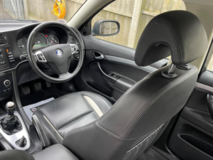 2010 Saab 9-3 1.9 Ttid Aero Euro 4 4dr in Black — image 5
