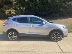 2014 Nissan Qashqai 1.6 Dci Tekna SUV 5dr Diesel Manual 4WD Euro 5 (s/s) (130 Ps) in Silver — image 5