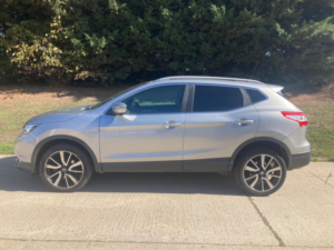 2014 Nissan Qashqai 1.6 Dci Tekna SUV 5dr Diesel Manual 4WD Euro 5 (s/s) (130 Ps) in Silver — image 6