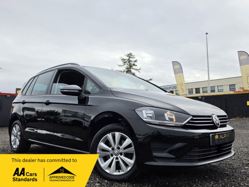 2015 Volkswagen Golf Sv 1.4 Tsi Bluemotion Tech Se MPV 5dr Petrol Manual Euro 6 (s/s) (125 Ps) in Black — image 1