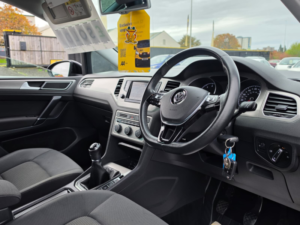 2015 Volkswagen Golf Sv 1.4 Tsi Bluemotion Tech Se MPV 5dr Petrol Manual Euro 6 (s/s) (125 Ps) in Black — image 5