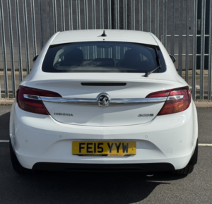 2015 Vauxhall Insignia Elite Nav 2.0 Cdti in White — image 6