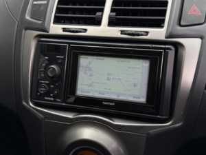 2011 Toyota Yaris 1.33 Dual Vvt-I T Spirit Euro 5 (s/s) 3dr in Grey — image 3