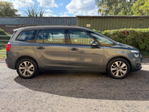 2015 Citroen Grand C4 Picasso 1.6 E-Hdi Exclusive MPV 5dr Diesel Etg6 Euro 5 (s/s) (115 Ps) in Grey — image 2