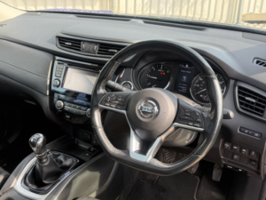 2018 Nissan X-Trail 2.0 Dci N-Connecta SUV 5dr Diesel Manual 4WD 7 Seats (177 Ps) in Grey — image 3