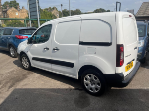 2018 Peugeot Partner 1.6 Bluehdi 854 Professional L1 5dr in White — image 2