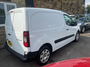 2018 Peugeot Partner 1.6 Bluehdi 854 Professional L1 5dr in White — image 6