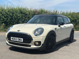 2015 MINI Clubman 1.5 Cooper Euro 6 (s/s) 6dr in White — image 2
