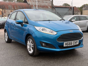 2016 Ford Fiesta 1.2 Fiesta Zetec 5dr in Blue — image 5