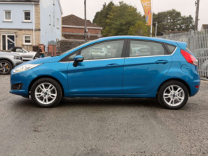 2016 Ford Fiesta 1.2 Fiesta Zetec 5dr in Blue — image 6