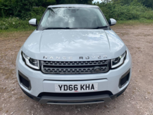 2016 Land Rover Range Rover Evoque 2.0 Td4 Se Auto 4WD Euro 6 (s/s) 5dr in White — image 6