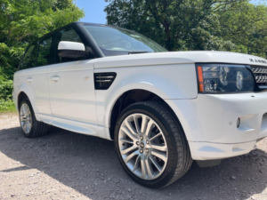 2013 Land Rover Range Rover Sport 3.0 Sd V6 Se Auto 4WD Euro 5 5dr in White — image 4