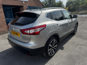 2015 Nissan Qashqai 1.2 Dig-T Tekna in Silver — image 6