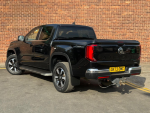 2023 Volkswagen Amarok 2.0 Tdi Style Auto 4motion Euro 6 (s/s) 4dr in Black — image 4