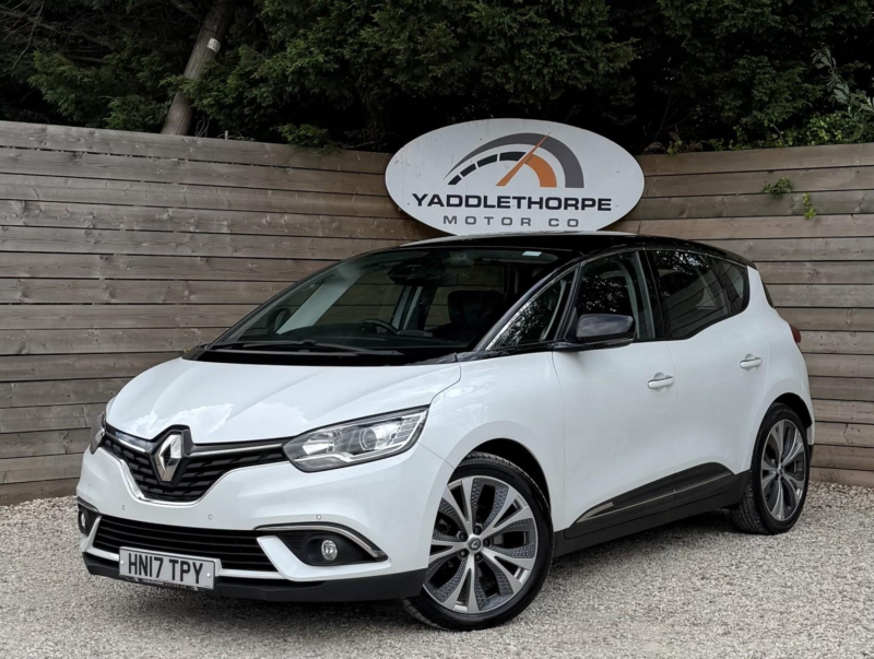 2017 Renault Scenic 1.5 Dynamique Nav Dci 110 in White — image 1