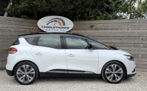 2017 Renault Scenic 1.5 Dynamique Nav Dci 110 in White — image 3
