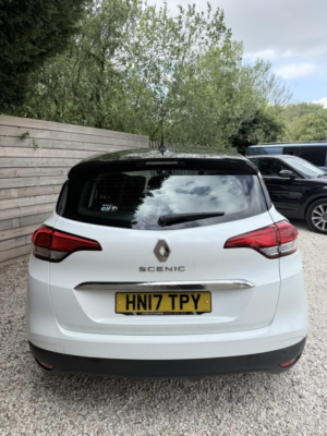 2017 Renault Scenic 1.5 Dynamique Nav Dci 110 in White — image 4