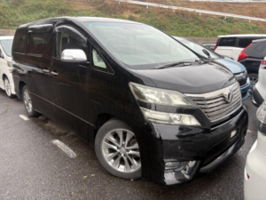 2011 Toyota Vellfire 2.4 4WD Platinum Selection Gold in Black — image 2