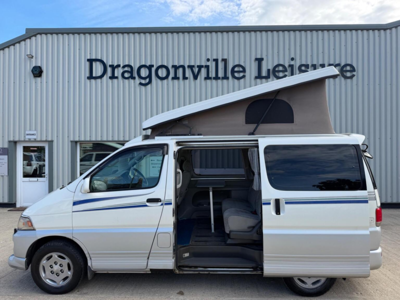 1997 Toyota Regius Camper Day Van 4 Berth 3.0td Automatic in Silver — image 1