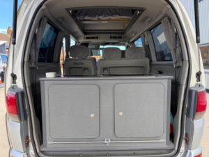 1997 Toyota Regius Camper Day Van 4 Berth 3.0td Automatic in Silver — image 4