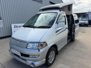1997 Toyota Regius Camper Day Van 4 Berth 3.0td Automatic in Silver — image 5