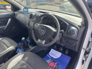 2015 Dacia Sandero Stepway 1.5 Dci Laureate Euro 5 5dr in White — image 3