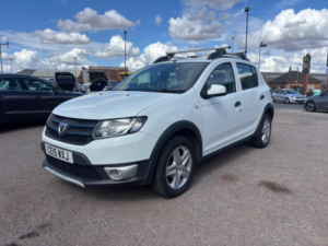 2015 Dacia Sandero Stepway 1.5 Dci Laureate Euro 5 5dr in White — image 4