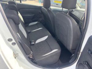 2015 Dacia Sandero Stepway 1.5 Dci Laureate Euro 5 5dr in White — image 6