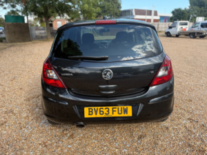 2013 Vauxhall Corsa 1.2 16v Sxi Hatchback 5dr Petrol Manual Euro 5 (a/c) (85 Ps) in Black — image 4